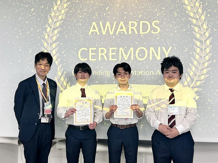 日本医療薬学会「第9回 フレッシャーズ・カンファランス」において、本学薬学部の学生3名が研究成果を発表し、いずれも「優秀演題発表賞」を受賞しました。
