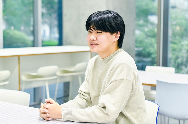 薬剤師を目指すことを決意し、苦手にしていた理系を選択。