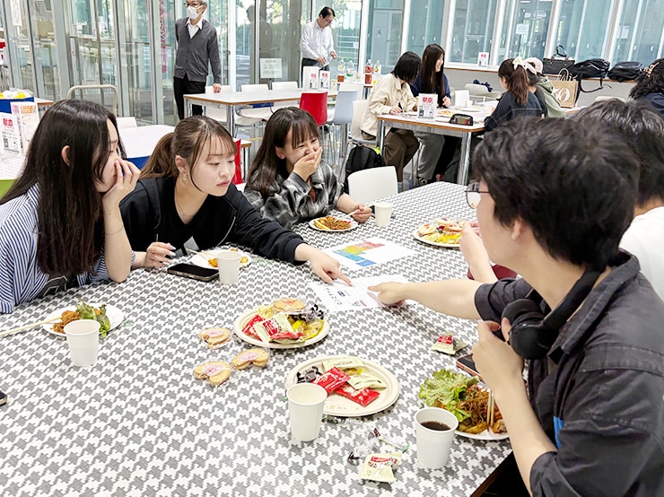 国際交流キャンパスメイトは「新入生歓迎会」を開催しました。