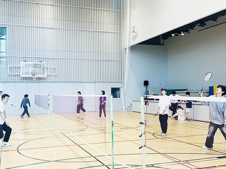 国際交流キャンパスメイト主催による「バドミントン大会」を開催しました。