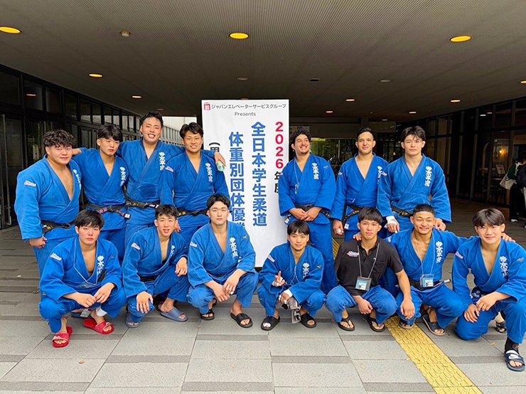 本学男子柔道部が2026年度全日本学生柔道体重別団体優勝大会において創部初のベスト8になりました。