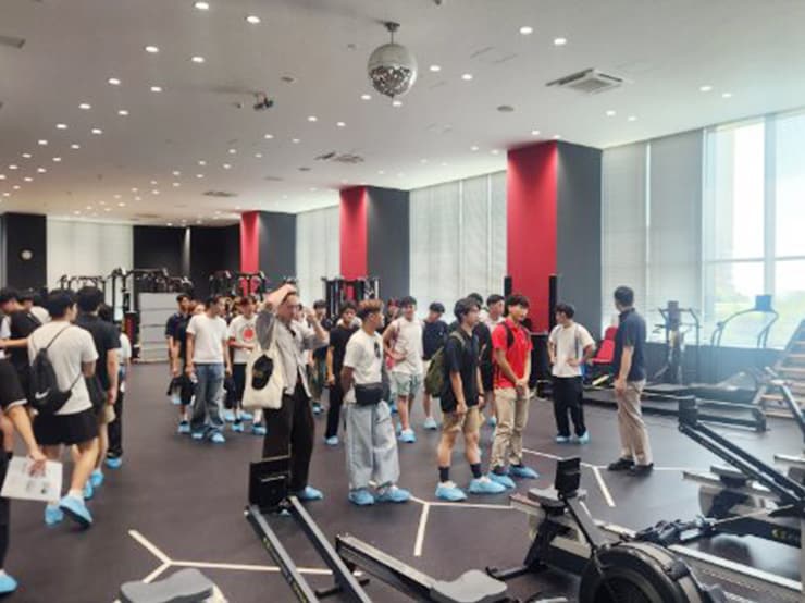 健康メディカル学部 医療科学科 スポーツサイエンスコースの1年生が帝京大学 スポーツ医科学センターを見学しました。